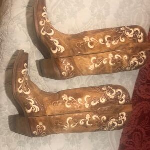 Corral Boots 6 1/2 M women’s cowgirl boots